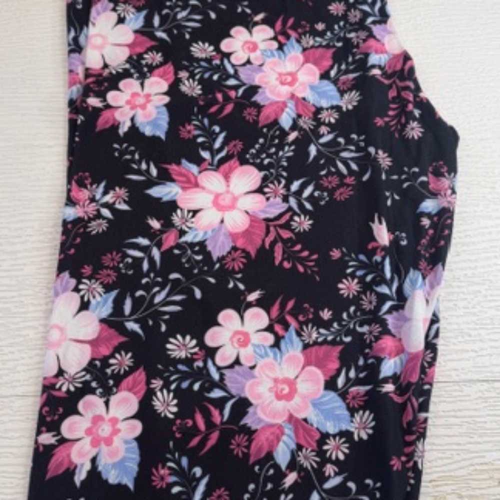 Fabulegs Pink Floral Leggings Black Background Stretch Pull On size xl